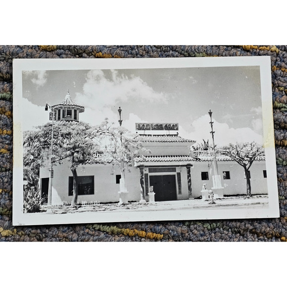 RPPC Lau Yee Chai in Waikiki, Hawaii Chinese Architecture Postcard 1940's - Picture 1 of 3